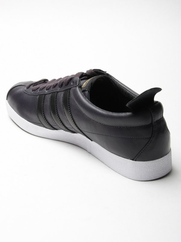 adidas Gazelle Vintage Trainer