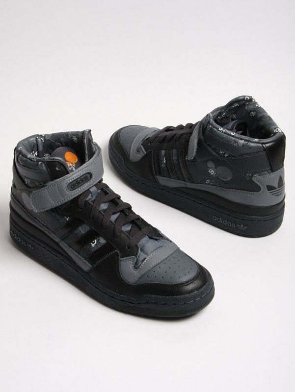 Adidas Forum Mid x DALEK Trainer