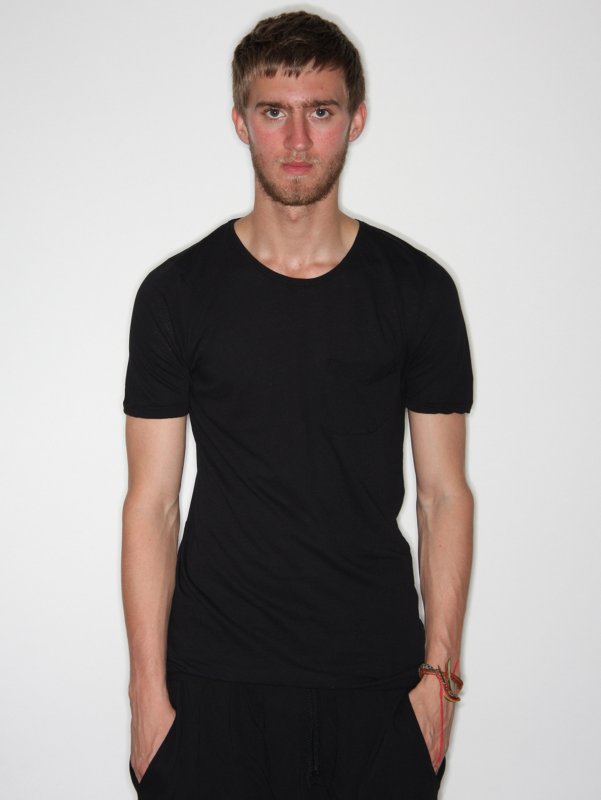 bassike Slim Pocket T-shirt``