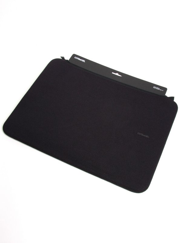 COTE et CIEL 17 Inch Laptop Diver Long Sleeve Opening