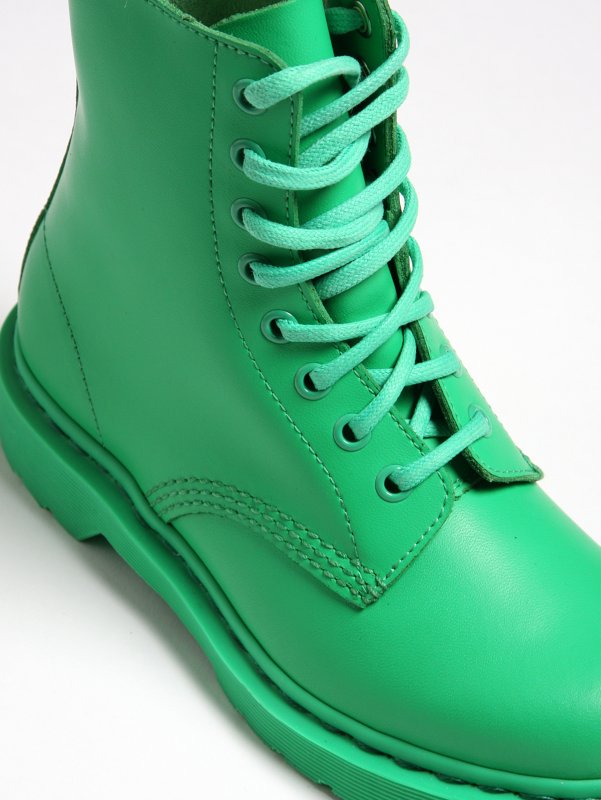 Dr Martens Primary Pascal 8 Eye Boot