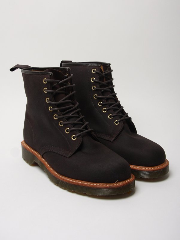 DR. MARTENS BRITISH MILLERAIN WINDSOR LARK 8-EYE BOOT