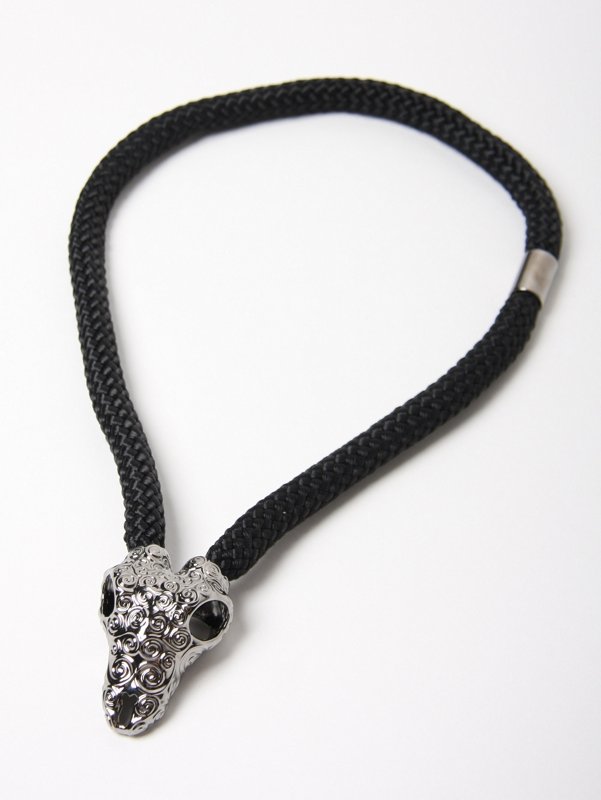 Florian Metal Pendant Necklace