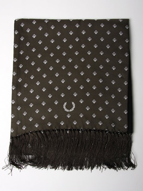 Fred Perry Medallion Scarf