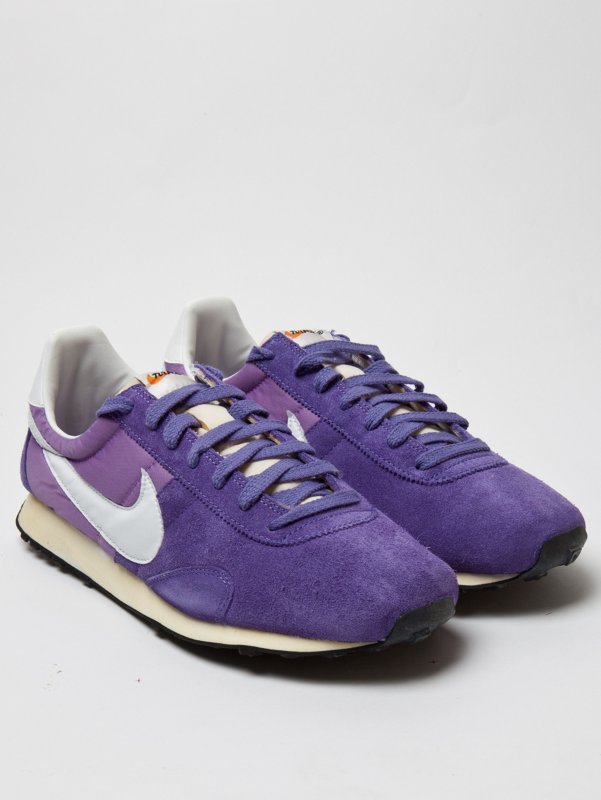 Nike Men's Pre-Montreal Racer Sneaker