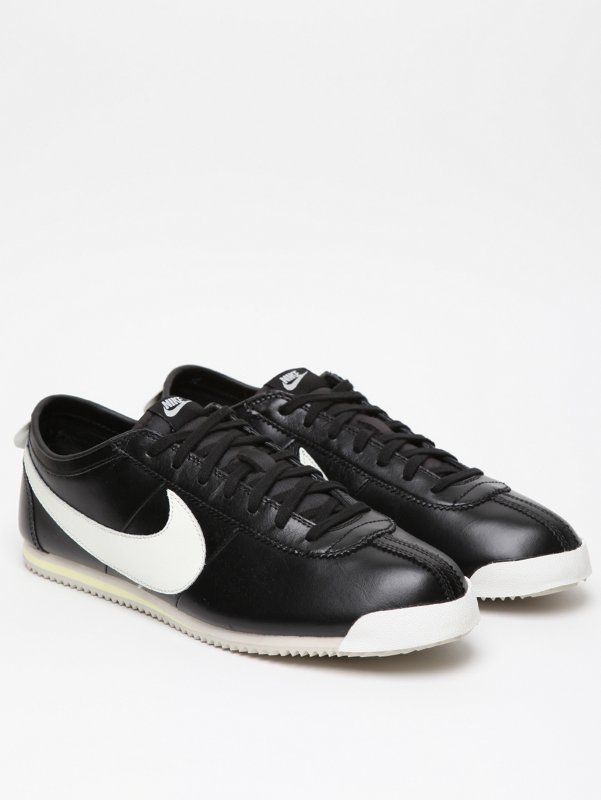 Nike Men's Cortez Classic Sneaker