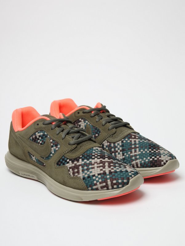 Nike Quickstrike Lunar Flow Woven Sneaker