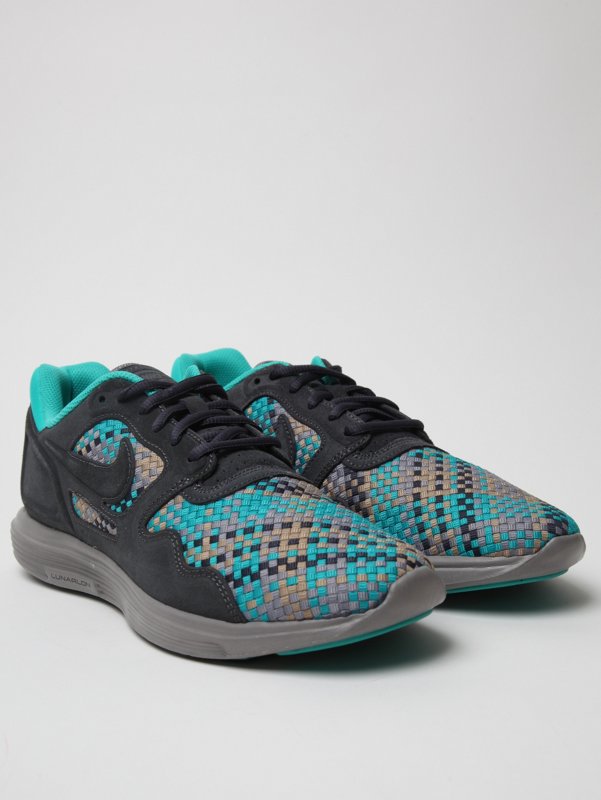 Nike Quickstrike Lunar Flow Woven Sneaker