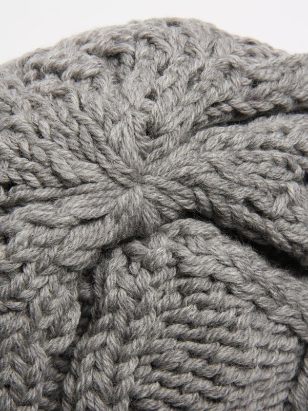 'aT Oversize Cable Beanie Hat